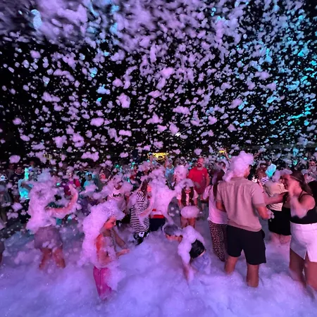 J'adore Deluxe & Ultra