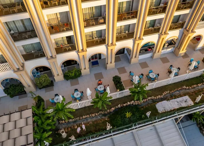 J'adore Deluxe & Ultra 5* Side