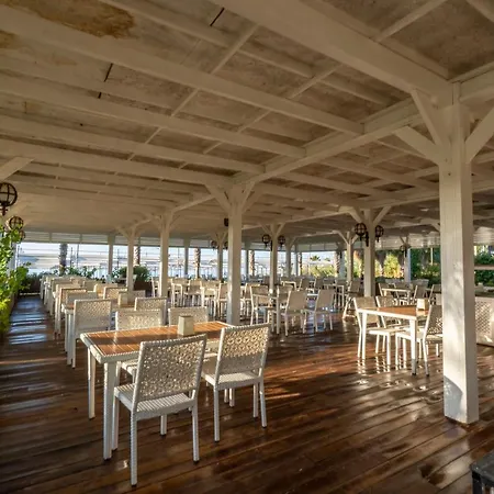 J'adore Deluxe & Ultra