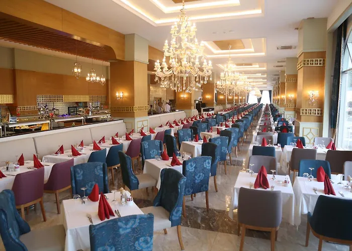 Hotel J'adore Deluxe & Ultra Side