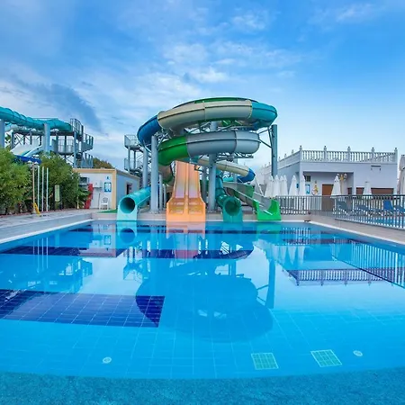 J'adore Deluxe & Ultra Hotell