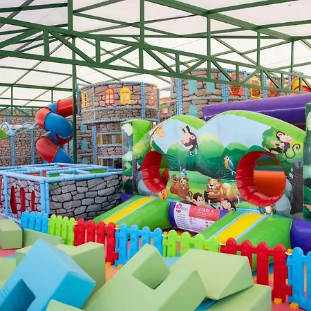 J'adore Deluxe & Ultra Hotell Side