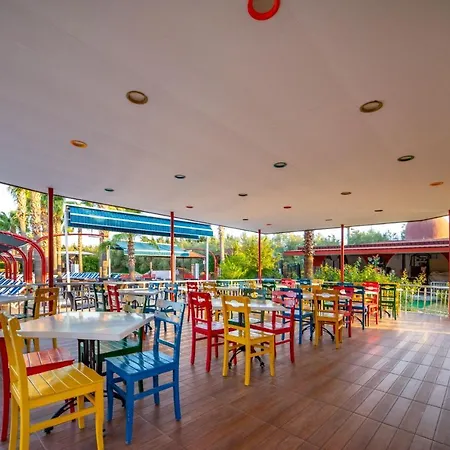 Hotell J'adore Deluxe & Ultra 5*