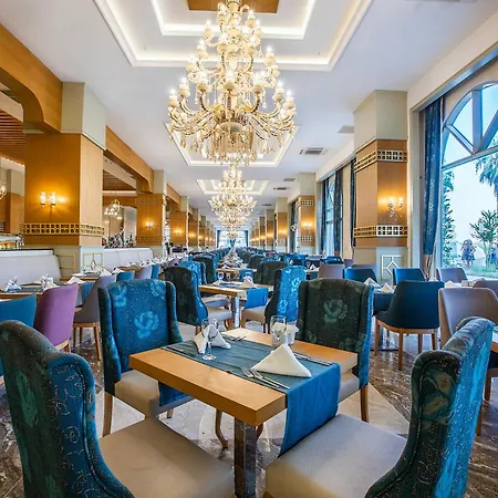 J'adore Deluxe & Ultra Hotel Side