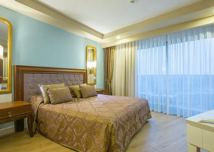 J'adore Deluxe & Ultra Hotel 5*